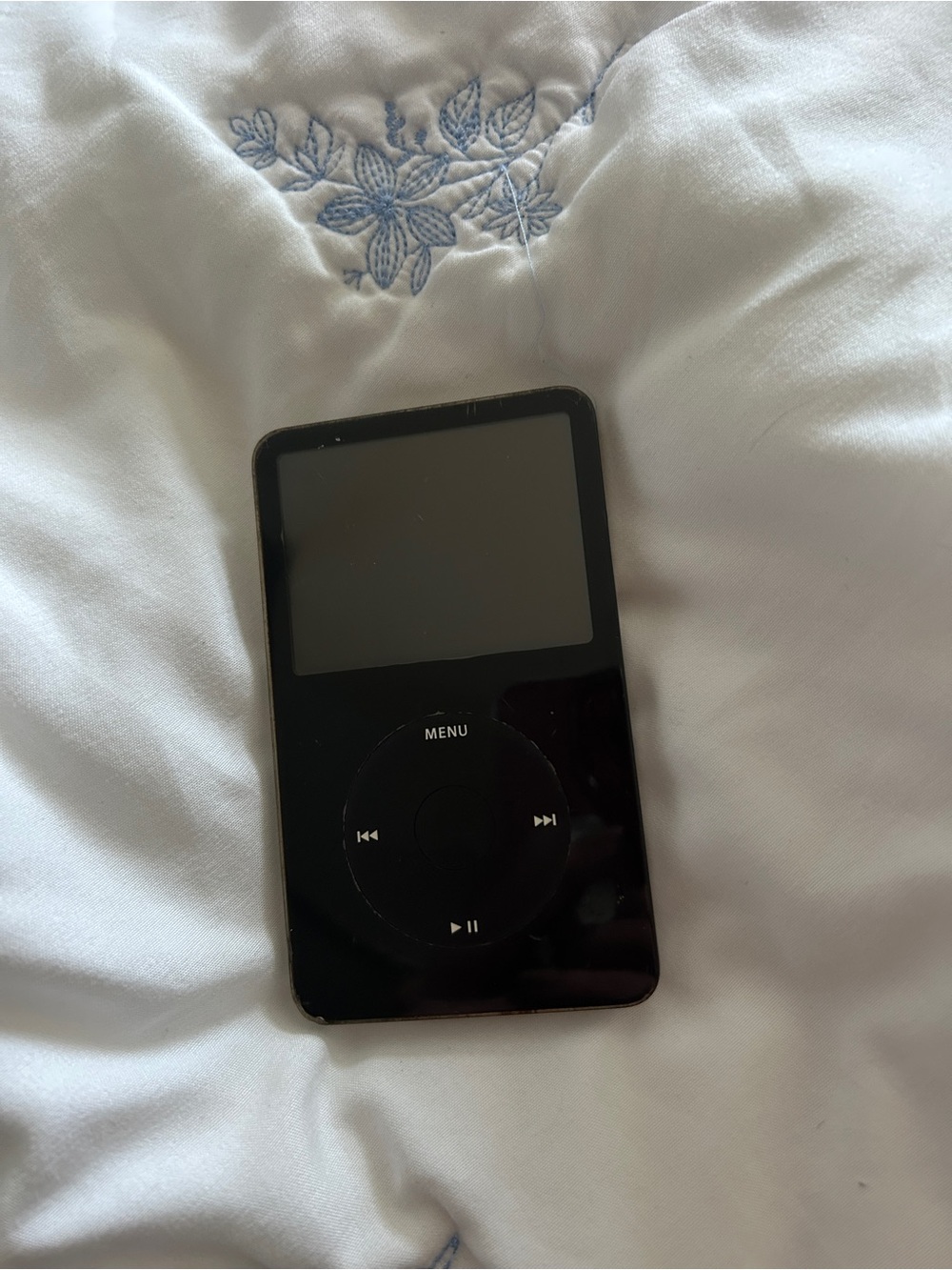 Black Portable MP3 Player with Click Wheel - IPod with 32GB.